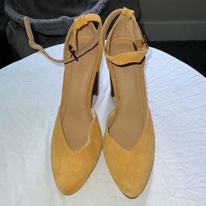 Soludos heels, lightly used. Size 8 1/2